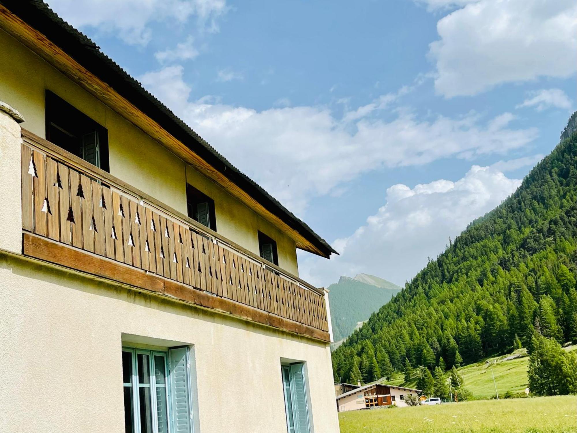 Gite Montagne 1 A 25 Places "Chalet Coste Belle" Ceillac Exterior foto